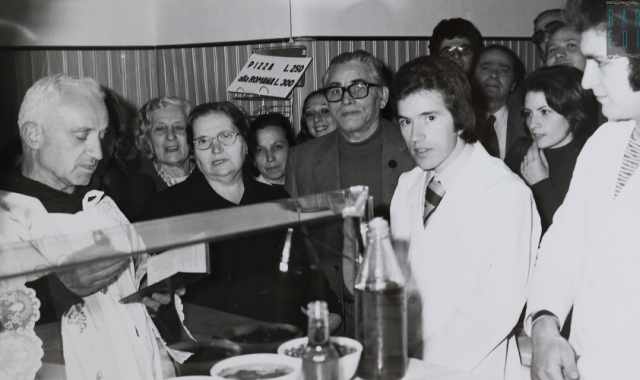 La storia di Domenico Ficarella: primo pizzaiolo di Bari e "padre" dei locali di mezza citt